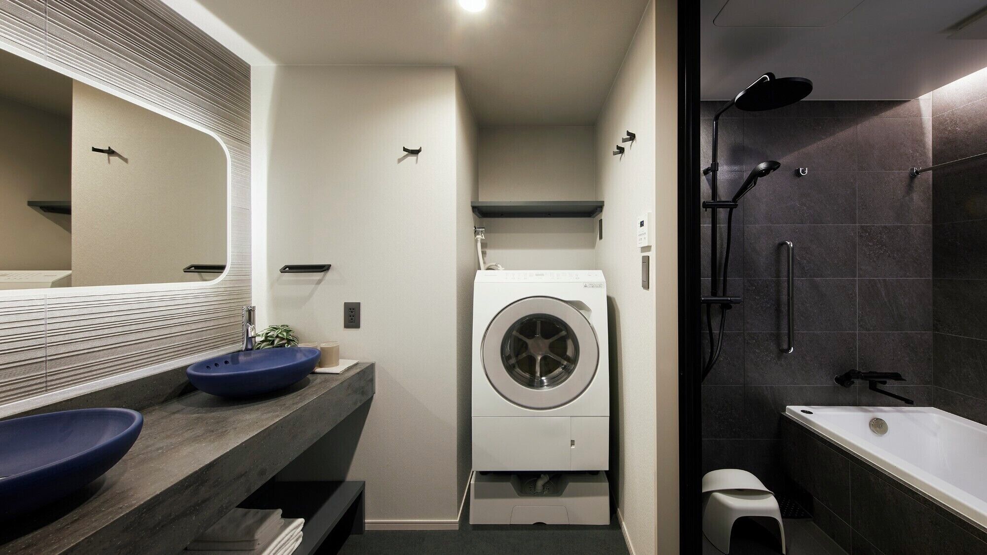 In-room safe, free WiFi, bed sheets