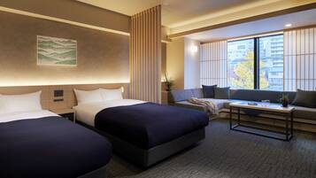 Superior 4 Beds River view