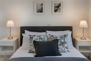 2 makuuhuonetta, silitysrauta/-lauta, Wi-Fi, vuodevaatteet