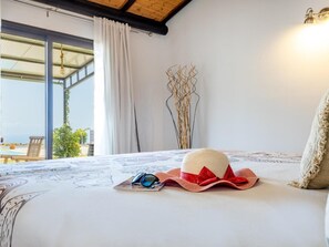 3 makuuhuonetta, silitysrauta/-lauta, internet