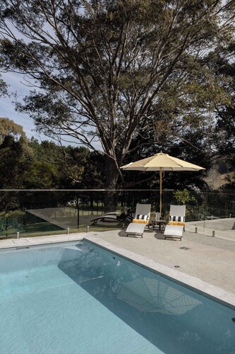 Cinque House Luxury Accommodation near Berry/Beach