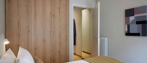1 chambre, fer et planche à repasser, Wi-Fi, draps fournis