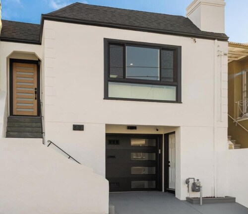 Private Remodeled 2BR driveway parking