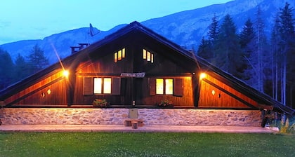 CHALET - MAS DELE STRIE - 8 beds, 3 bedrooms, 3 bathrooms, dogs allowed- Dolomites