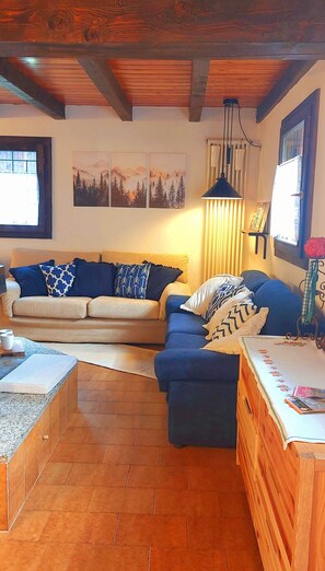 Fernseher, Kamin