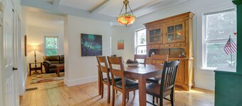 Lake Access + Views: Family Getaway in Conway!