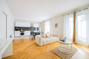 TV - Apartment#2bedrooms#ArtsEtMétiers#République (Paris)