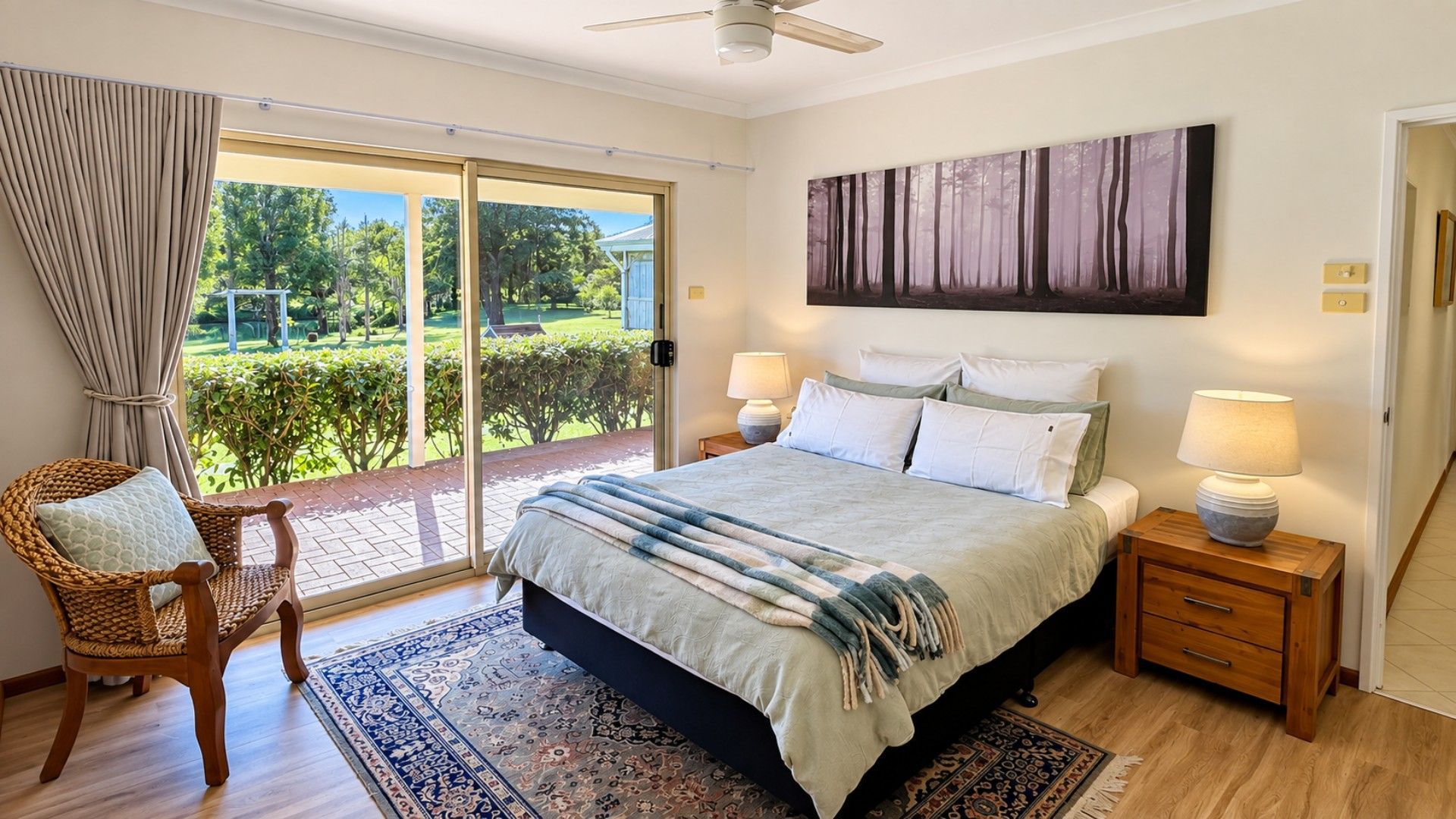 3 bedrooms, iron/ironing board, WiFi (free), bed sheets