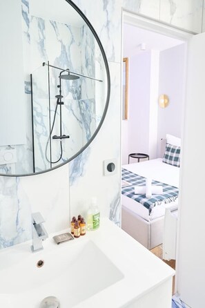 Hair dryer, towels