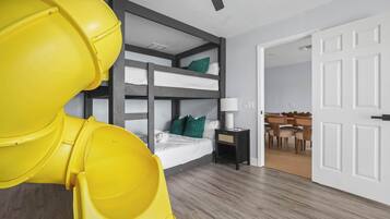 6 bedrooms, iron/ironing board, travel cot, WiFi