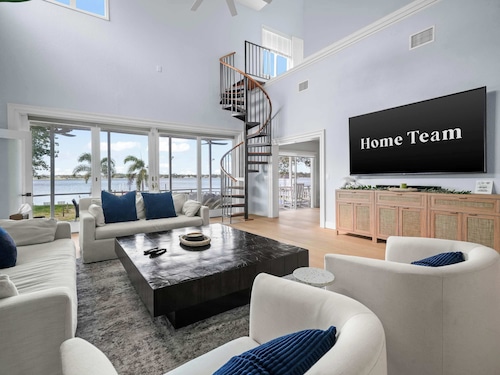 Luxe Lakefront w/ Pool, Pickleball, & Private Dock