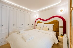 1 bedroom, iron/ironing board, travel cot, free WiFi