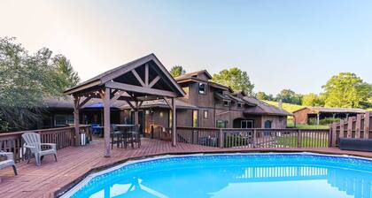 Liberty Lodge • Pool & Hot Tub • Game Room • BBQ