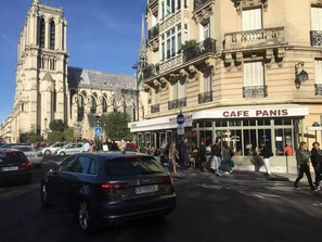 مكان جذب سياحي