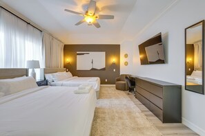 3 bedrooms, iron/ironing board, internet, bed sheets