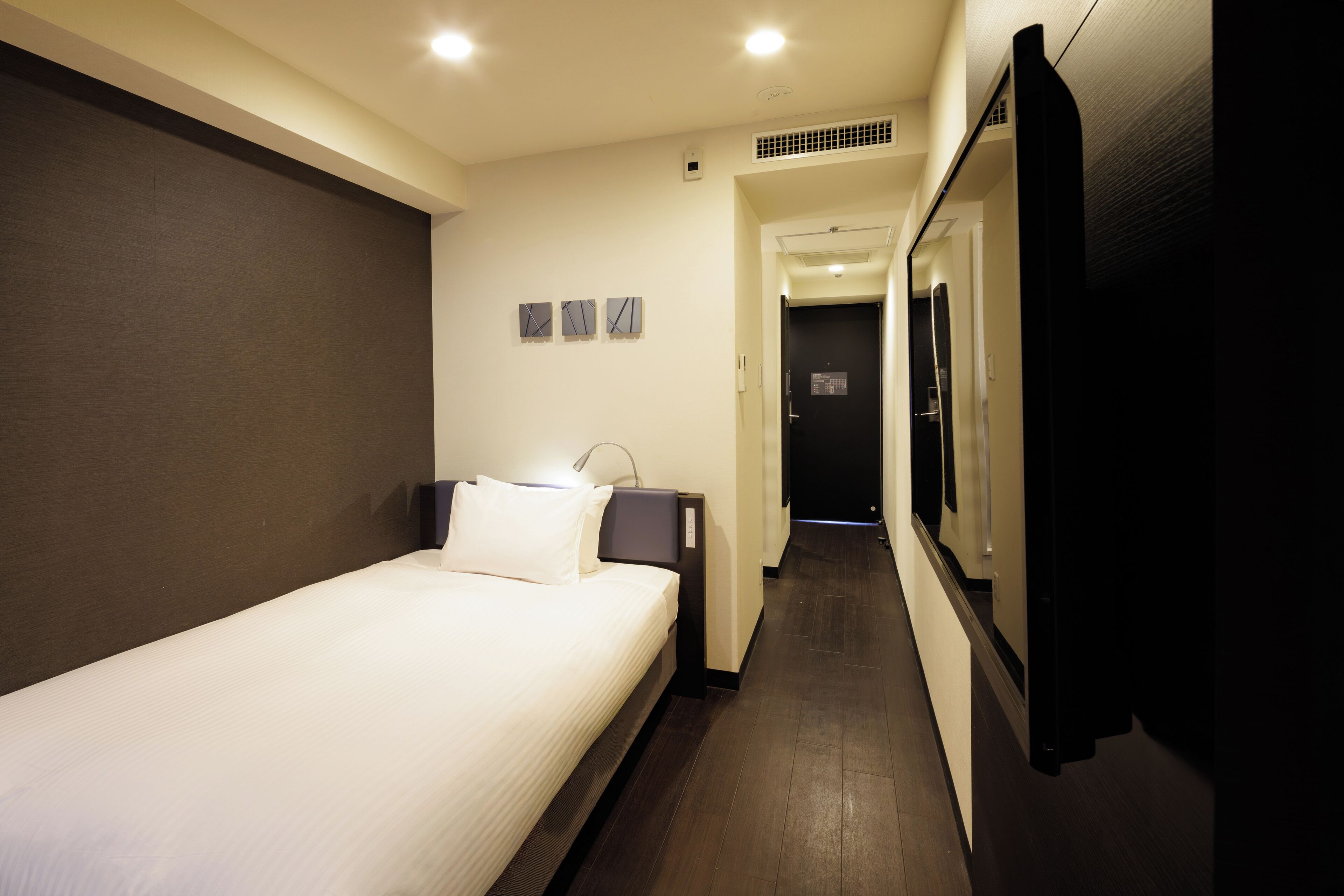 Chambre Double Standard, 1 grand lit 1 place