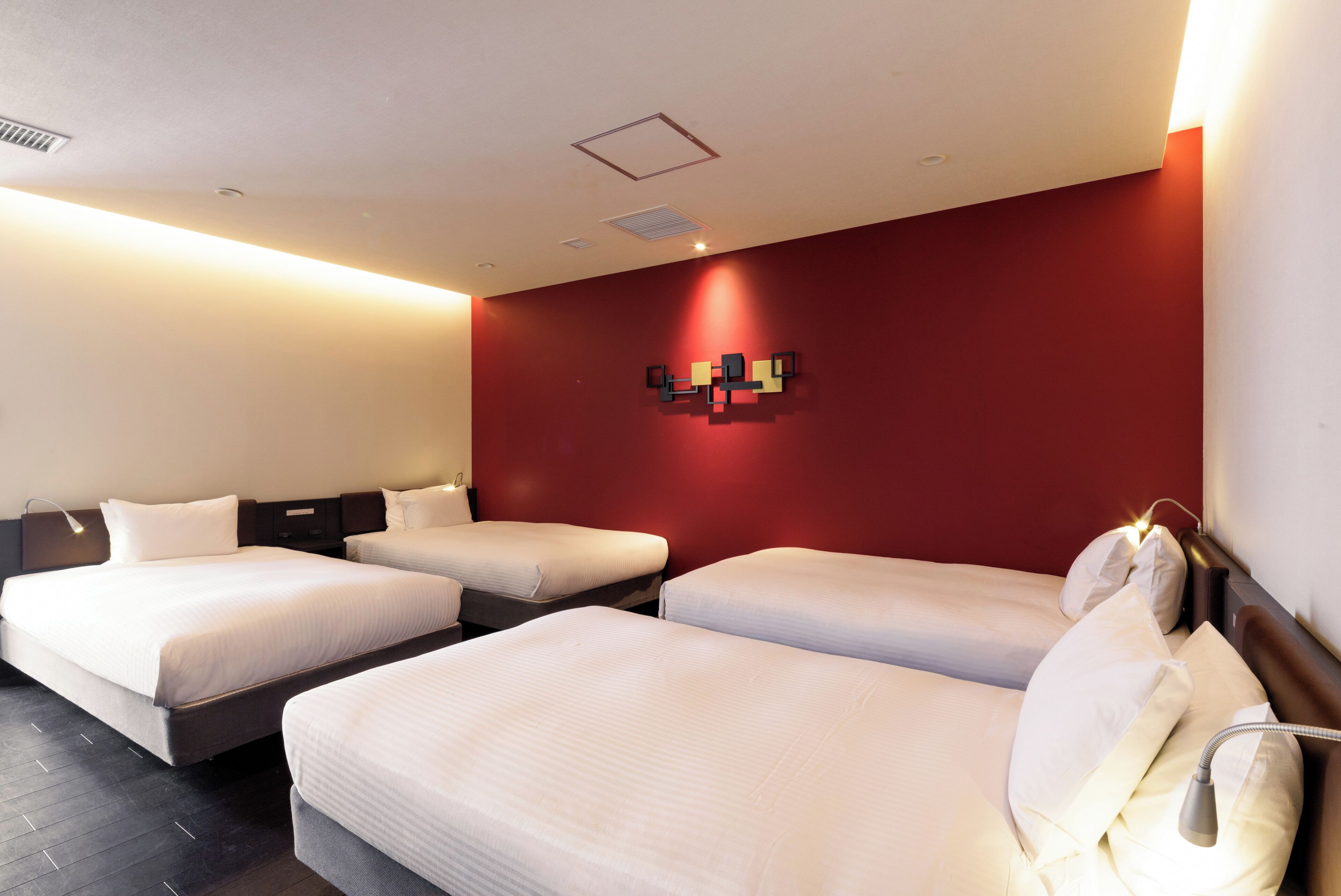 Premier Quadruple Room | Desk, iron/ironing board, free WiFi