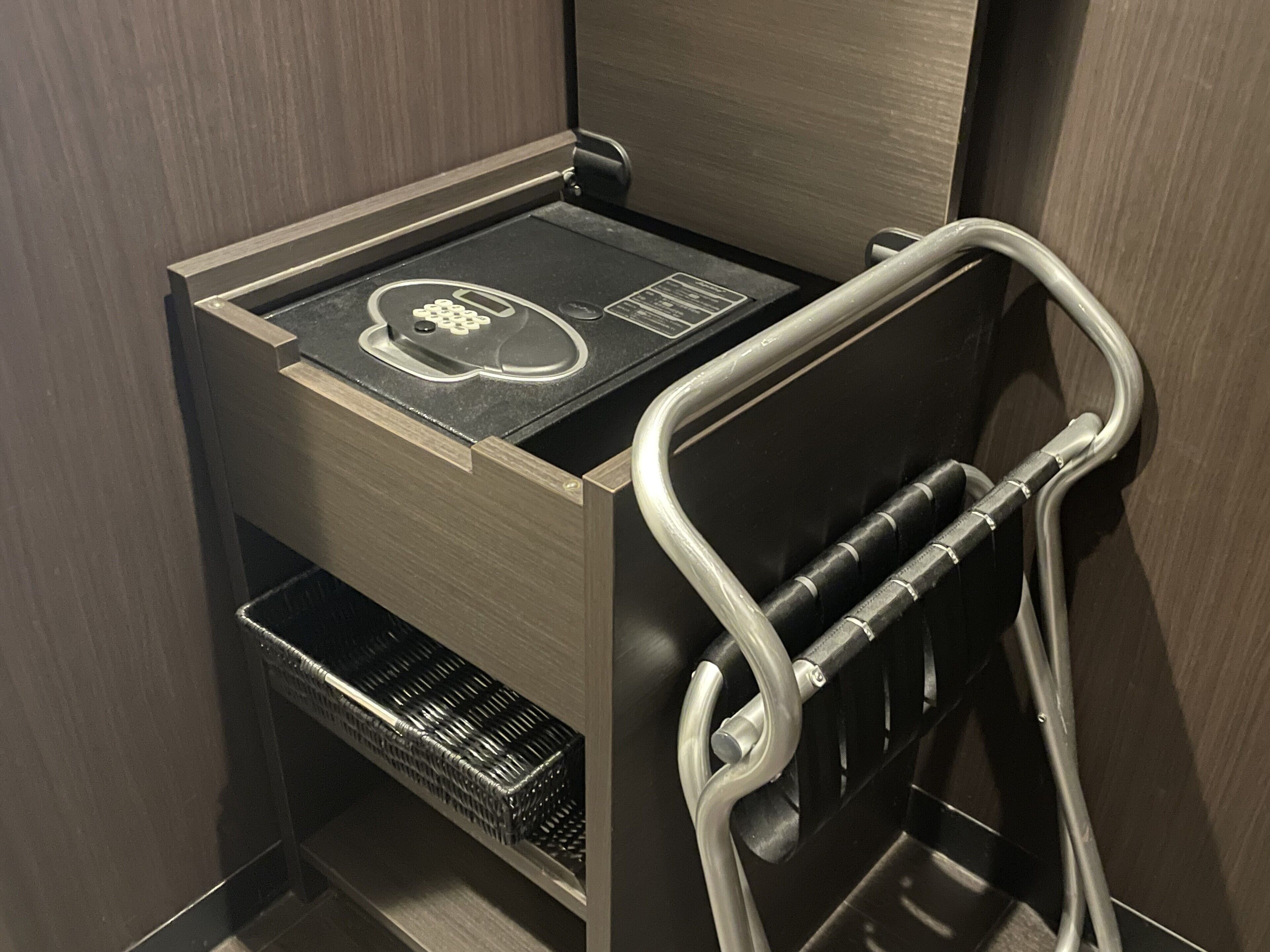 Bureau, fer et planche à repasser, Wi-Fi gratuit