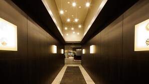 Interior entrance - HOTEL AMANEK Osaka Namba (Osaka)