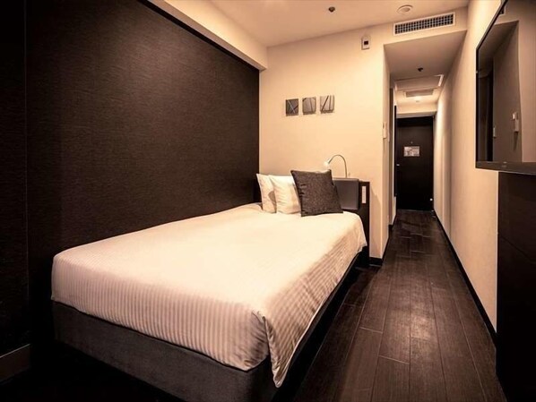 Double Room | Desk, iron/ironing board, free WiFi