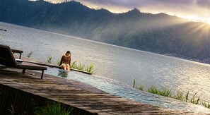 Outdoor pool - Inap Luxury Cabin Kintamani (Kintamani)