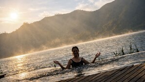 Kolam renang terbuka 