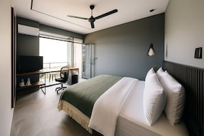 小屋, 湖景 | 办公桌、笔记本电脑工作区、熨斗/熨板、免费 WiFi