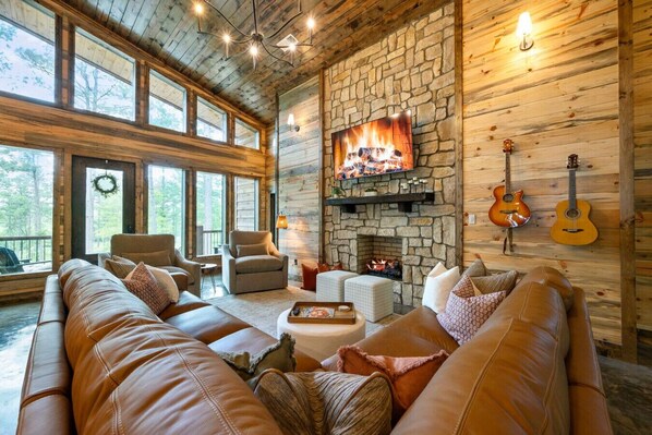 Televisor intel·ligent, llar de foc i videojocs 