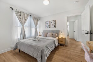 8 dormitorios, tabla de planchar con plancha, wifi y ropa de cama