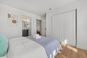 8 bedrooms, iron/ironing board, WiFi, bed sheets