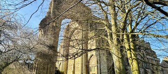 Cosy Cottage Over Malmesbury Abbey