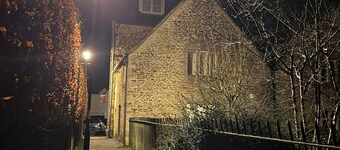 Cosy Cottage Over Malmesbury Abbey