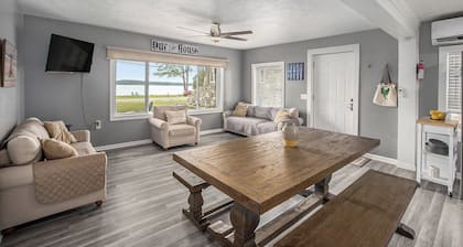 Little Stone Cottage in Onekama