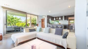 Smart TV, DVD player, table tennis, offices