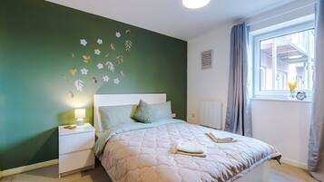 2 bedrooms, iron/ironing board, free WiFi, bed sheets