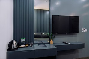 Habitación básica doble | Televisión