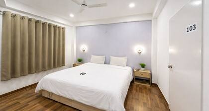 Hotel The White House Varanasi