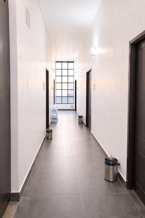 Exterior -  Hotel The White House Varanasi  (Varanasi)