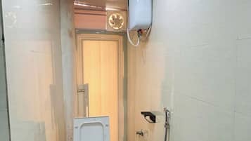 Amenidades de baño gratuitas, toallas, jabón, shampoo