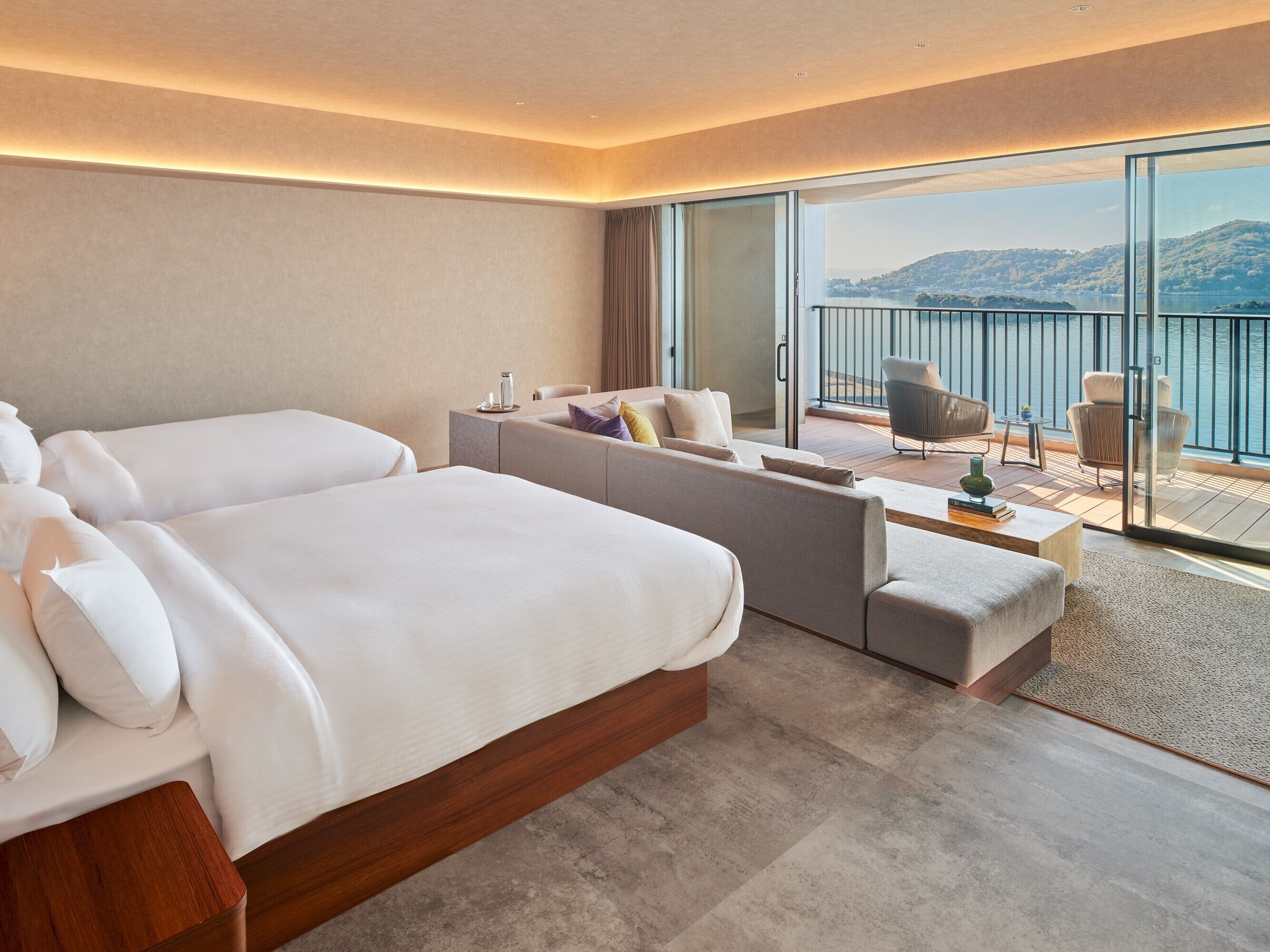 高级双床房, 无烟房 (East Wing) | 客房内保险箱、办公桌、免费 WiFi、床单