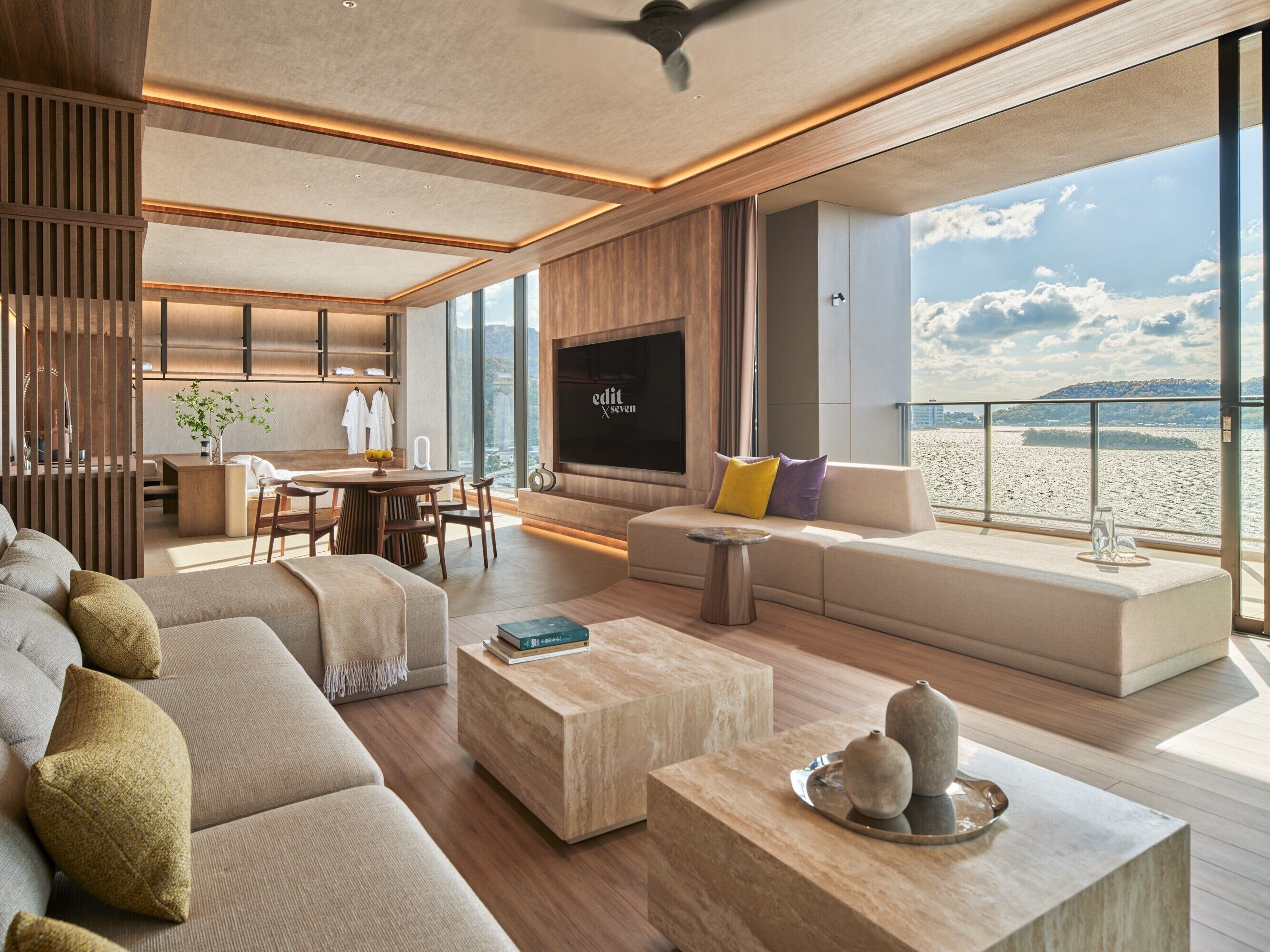 Penthouse with Ocean View, West Wing, Non Smoking | In-room safe, desk, free WiFi