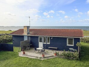 Exterior - 6 Person Holiday Home in Lundby (Lundby)