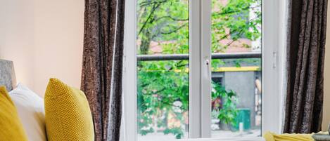 4 sovrum, skrivbord, strykjärn/strykbräda och gratis wi-fi