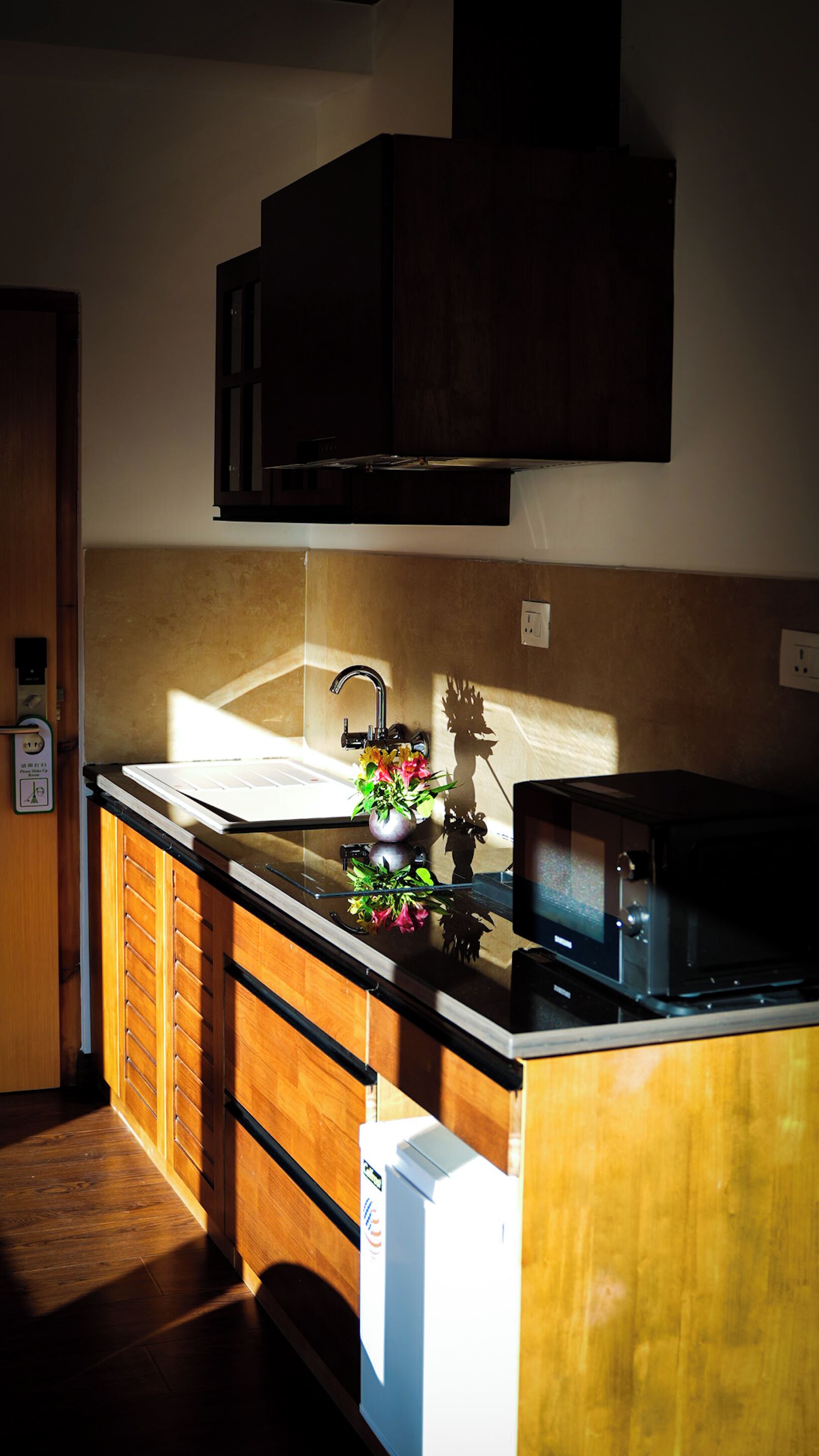 Habitación Deluxe con 1 cama doble o 2 individuales | Cocina privada | Frigorífico pequeño, microondas, horno y placa de cocina