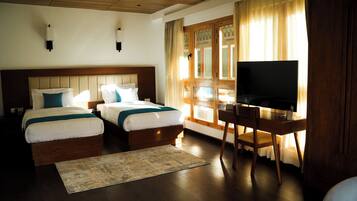 Chambre Deluxe Double ou avec lits jumeaux | Coffres-forts dans les chambres, bureau
