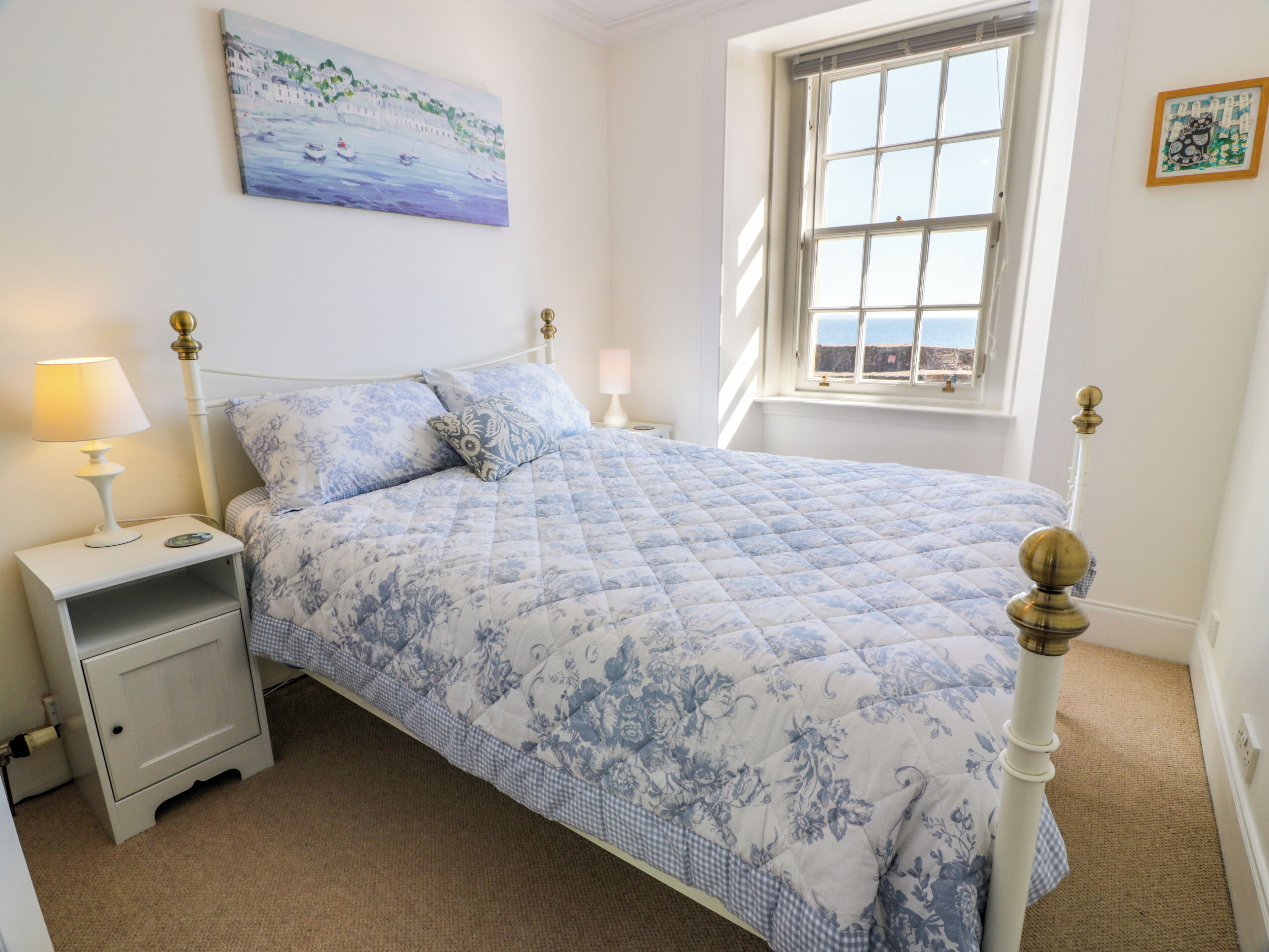 1 Schlafzimmer, individuell dekoriert, individuell eingerichtet