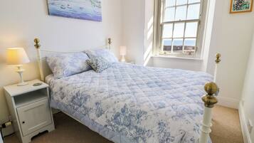 1 bedroom, individually decorated, individually furnished, free WiFi