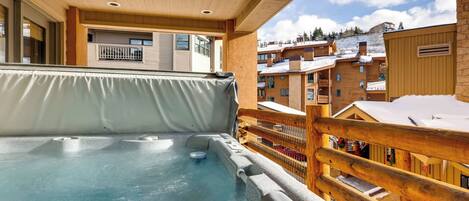 Bain à remous extérieur