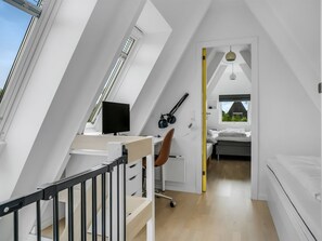 2 bedrooms, Internet