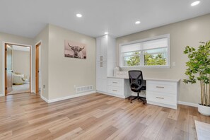 Interior - The Oakdale Retreat with Pickleball Court (Lykens)
